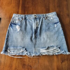 Forever 21 Los Angeles Distressed Mini Skirt Size 30